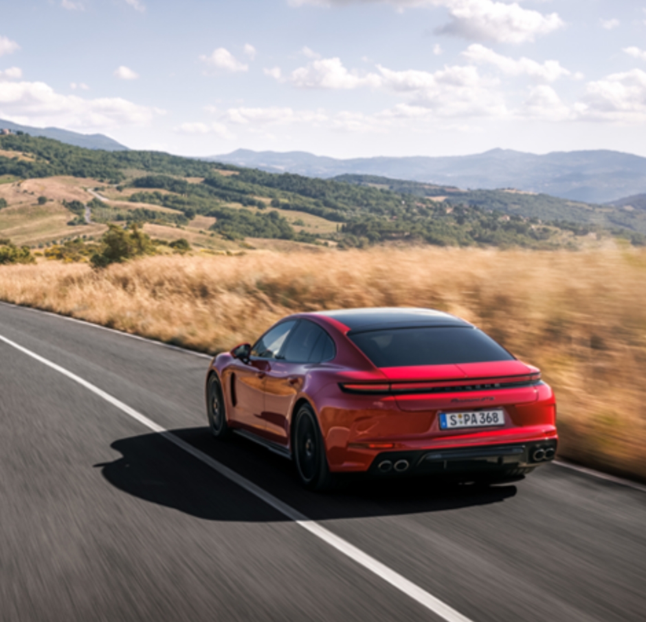 Porsche  アクセス